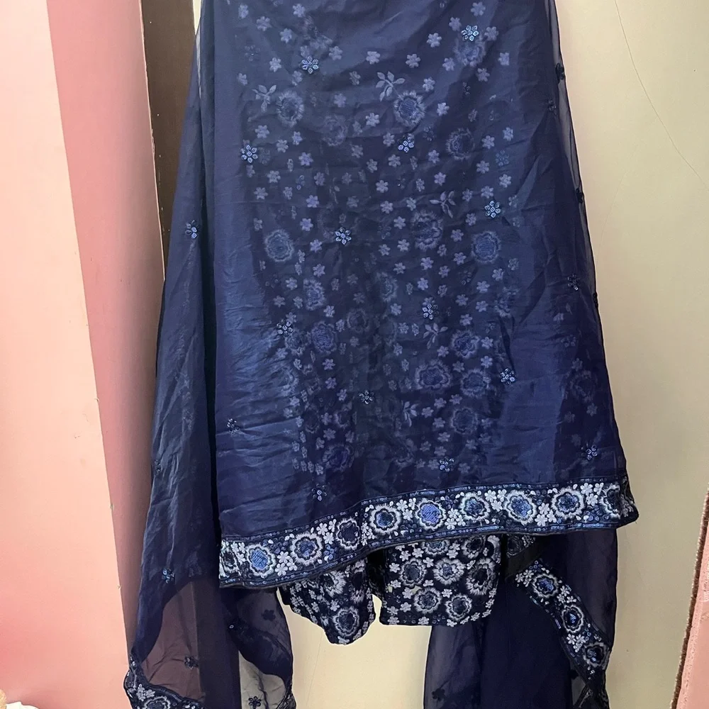 Designer heavy embroidery kurta set with long duppta! - Picture 7 of 16